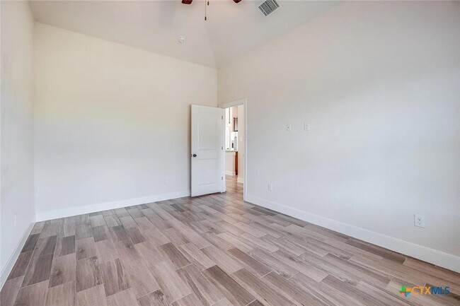 Building Photo - 3133 Puter Creek Rd