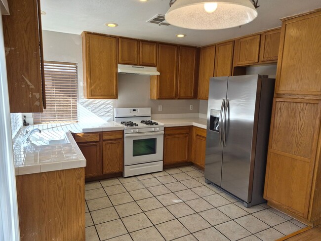 Building Photo - 812 Bow Creek Ln