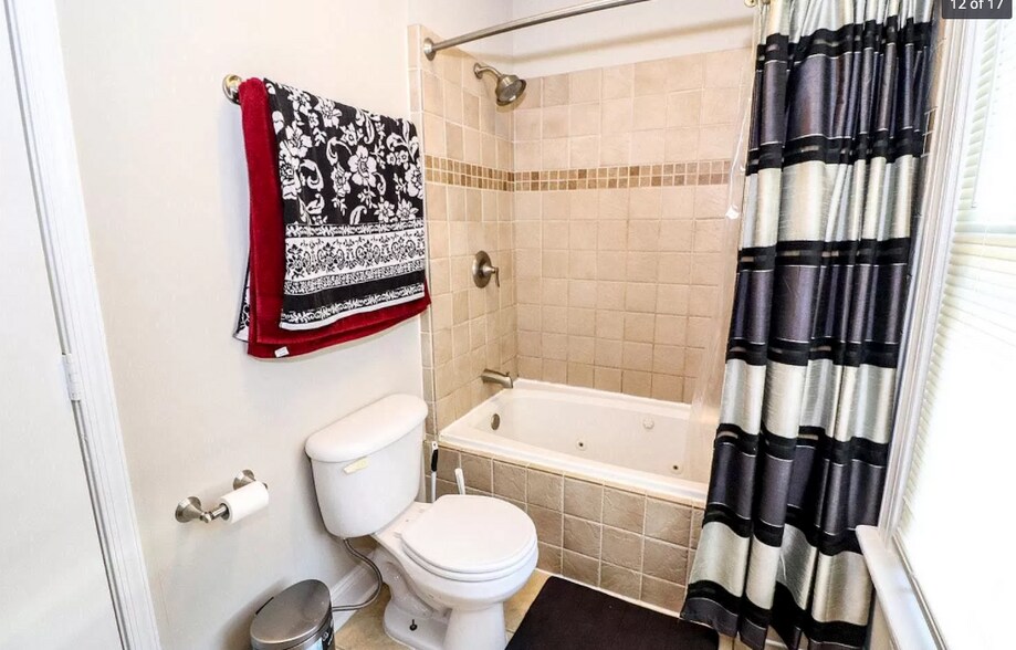 Building Photo - 306 Sussex St