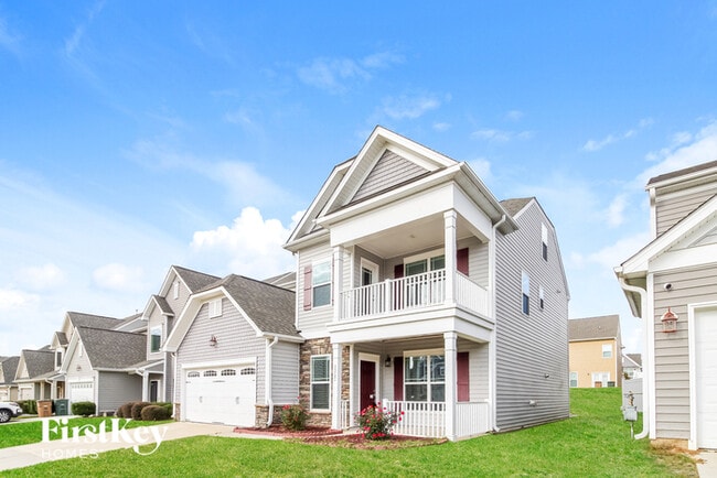 Primary Photo - 2207 Talon Dr