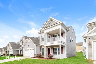 Building Photo - 2207 Talon Dr