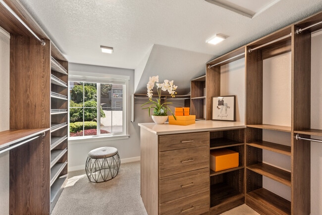 Building Photo - 6119 114th Ave NE