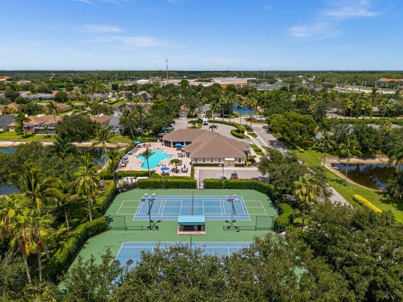 Building Photo - 8167 Ibis Cove Cir