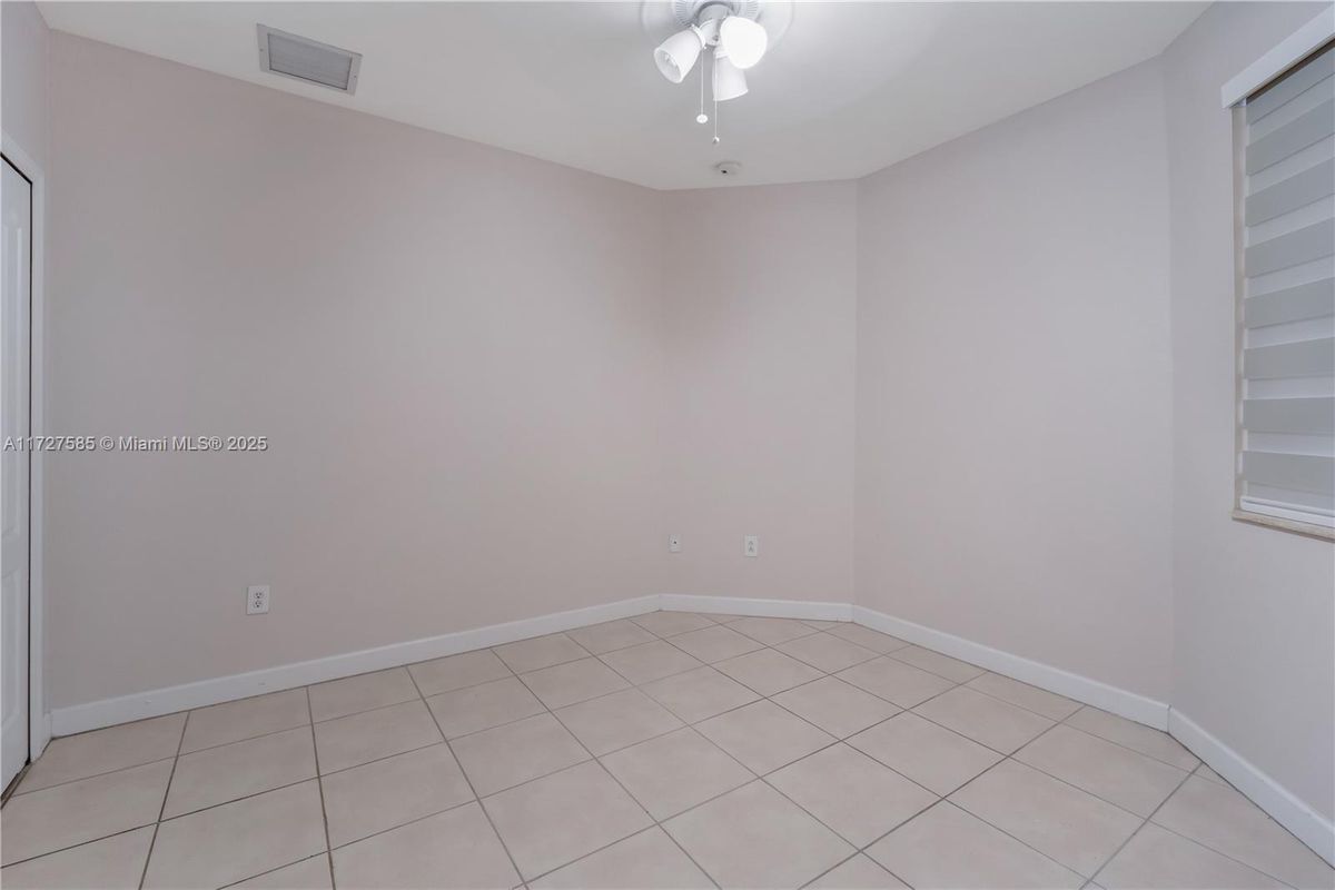 Building Photo - 15051 SW 18th Terrace