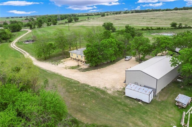 Building Photo - 2201 Cr 320
