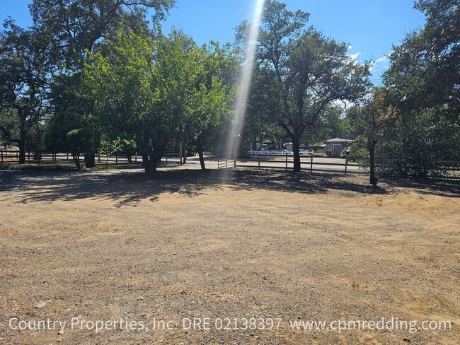 Building Photo - 12183 Dry Creek Rd