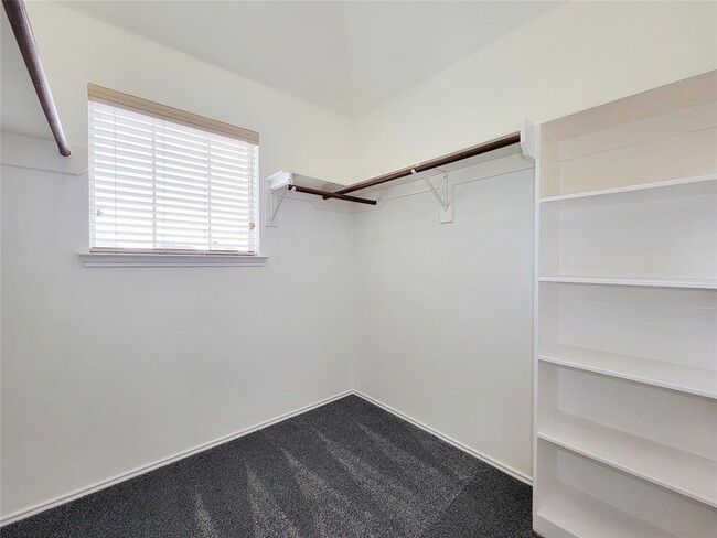 Building Photo - 21539 Kings Bend Dr