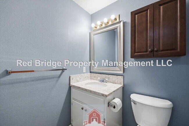 Building Photo - 13571 SW Uplands Dr
