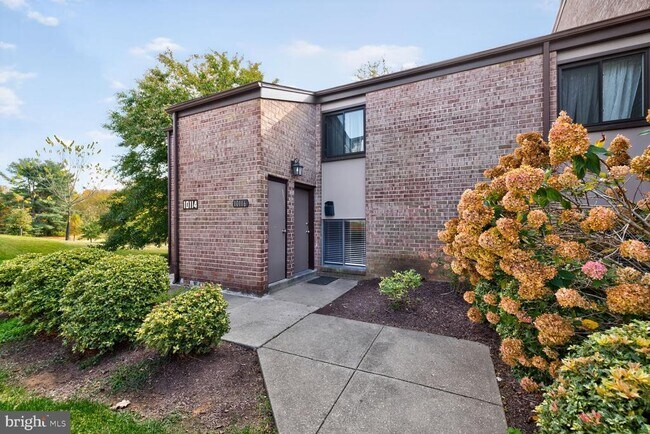 Building Photo - 10116 Little Pond Pl