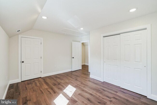 Building Photo - 27 E Butler Ave