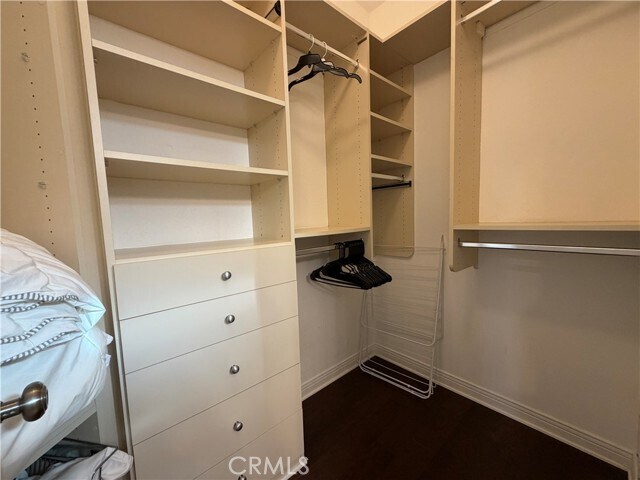 Building Photo - 615 W 1st St