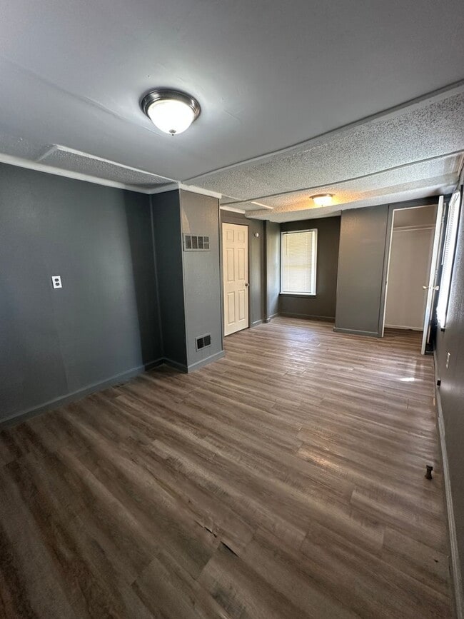 Building Photo - 2814 NW 3rd Ave