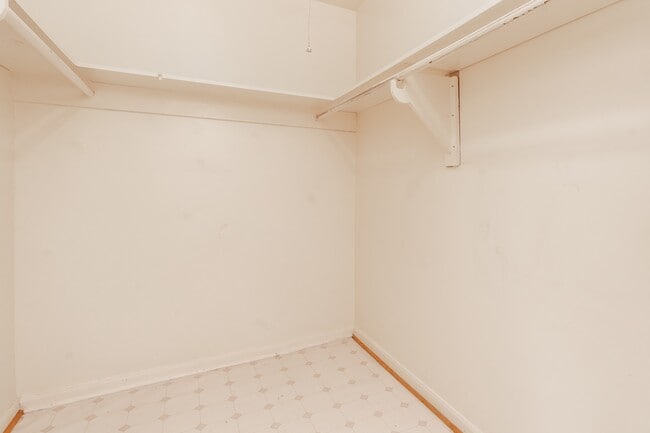 Building Photo - 8819 Hazen St