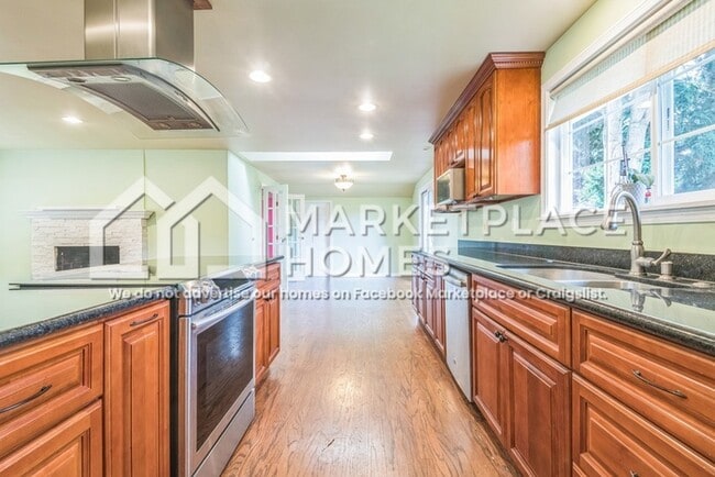 Building Photo - 9425 195th Ave NE