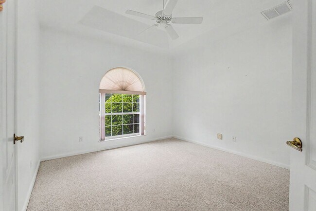 Building Photo - 20811 SW 81st Loop