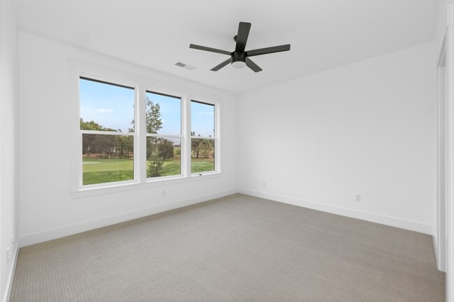 Building Photo - 109 Golf View Dr