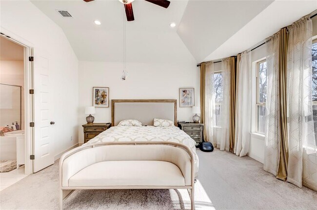 Building Photo - 133 Goshen Dr