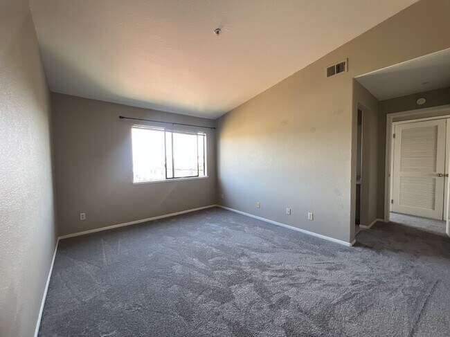 Master Bedroom with high ceiling - 21103 Gary Dr