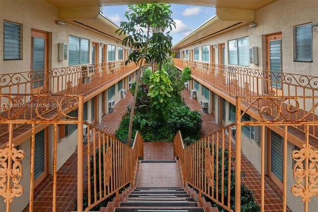 Building Photo - 1050 Pennsylvania Ave