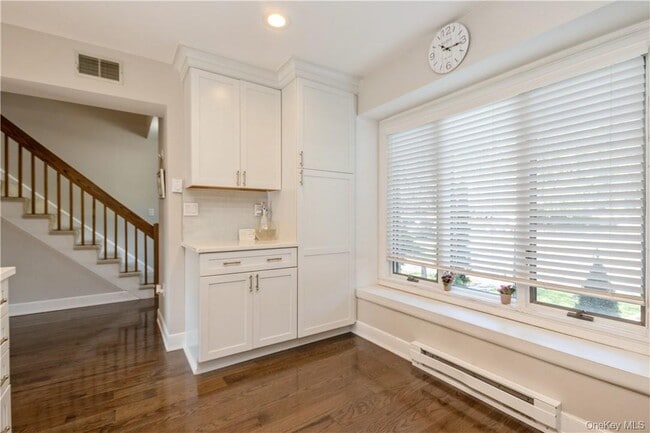 Building Photo - 29 Krystal Dr