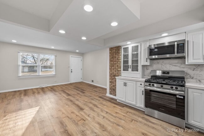 Building Photo - 1019 Maple St