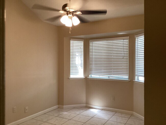 Building Photo - 4114 W Regency Ave