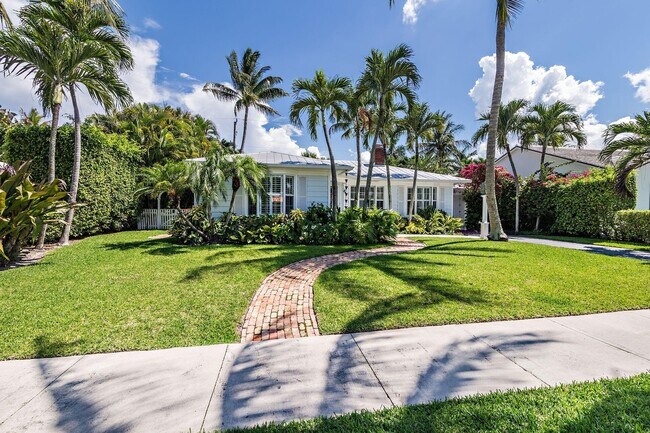 Building Photo - 210 Monceaux Rd