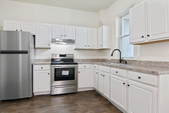 Building Photo - Inviting 3 Bedroom, 1.5 Bathroom Home in Harrisburg, Pa!