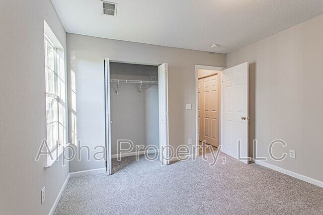 Building Photo - 3 Glassglenn Dr