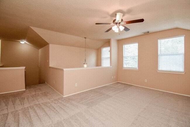 Building Photo - 9602 Siano Pines Dr