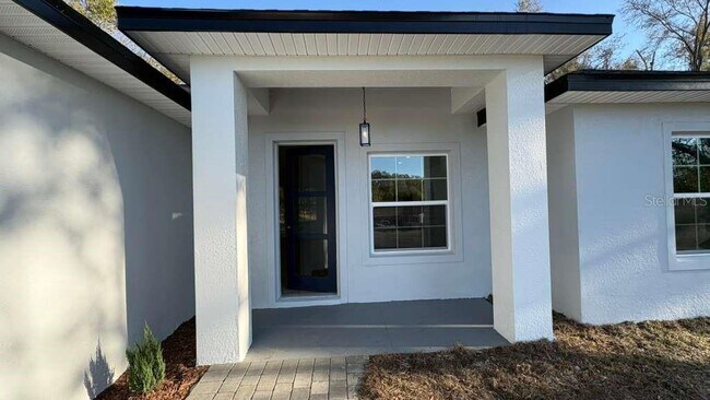 Building Photo - 2380 W Gardenia Dr