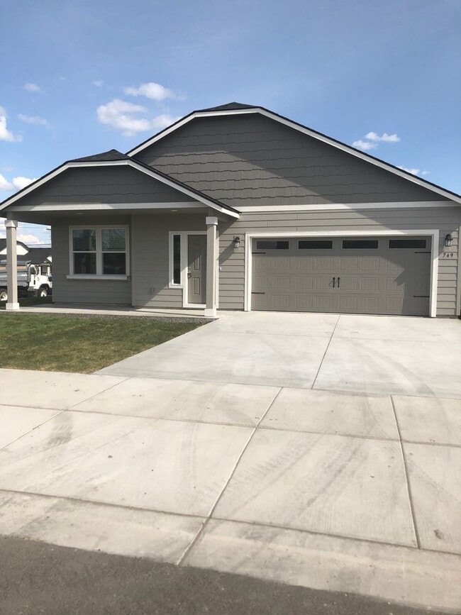 Primary Photo - Home for Rent!!