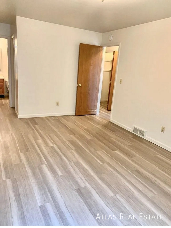 Building Photo - 2172 35th Ave Ct