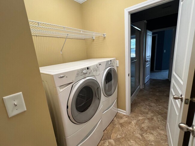 Building Photo - 10117 Falls Meadow Ct