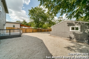 Building Photo - 811 W Kings Hwy