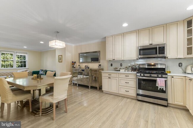 Primary Photo - 2805 Lafora Ct