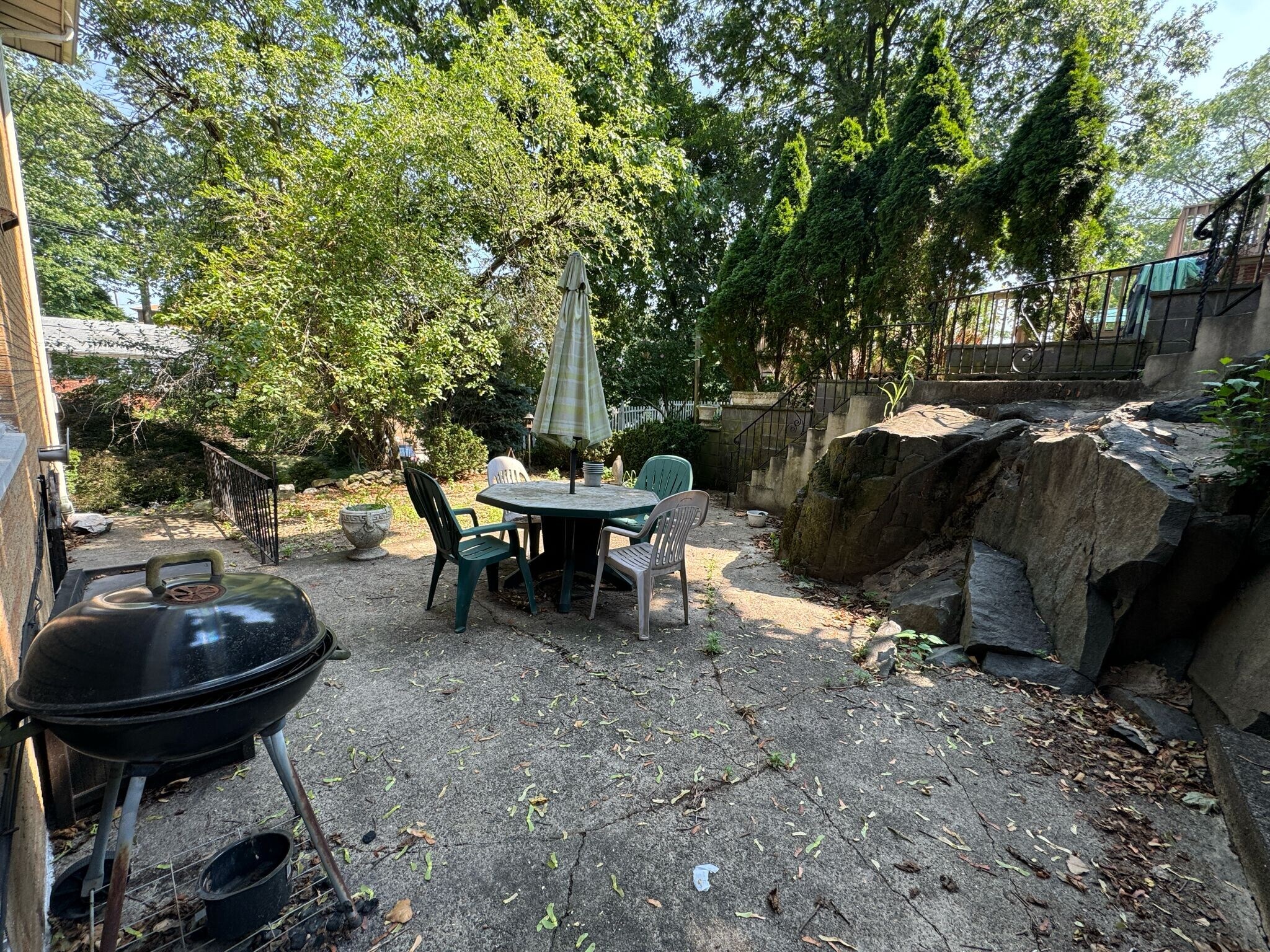 Building Photo - 537 Winterburn Grv