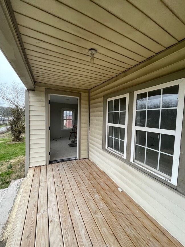 Building Photo - Newly Remodeled 3 Bedroom, 1 bath Home