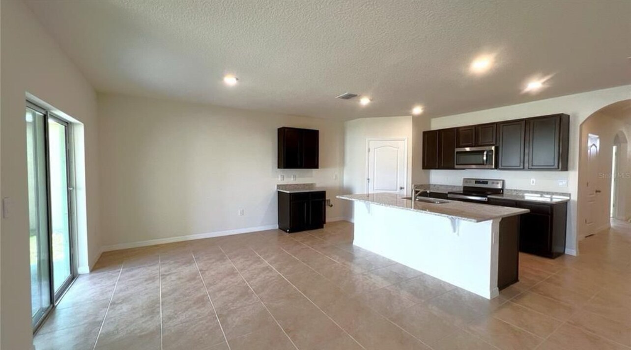 Building Photo - 2703 Sunkissed Dr