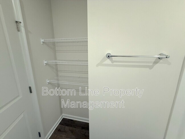 Building Photo - 7133 Capstan Ter