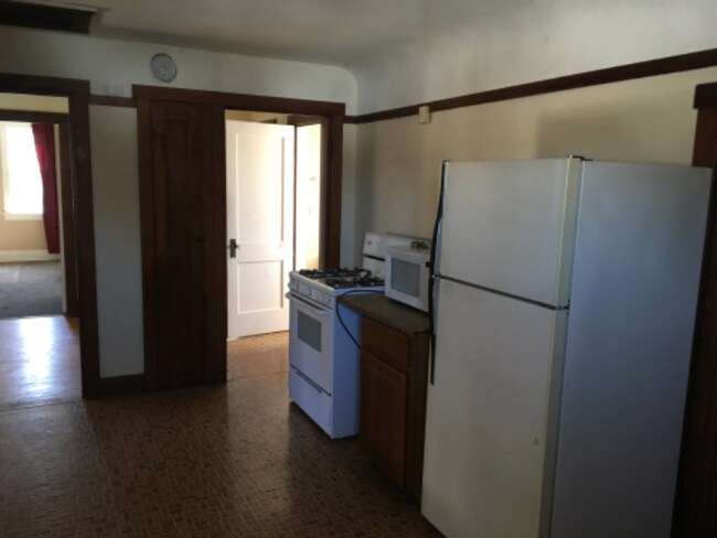 Building Photo - 3906A E Van Norman Ave