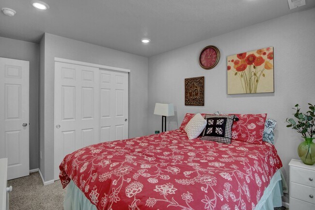 Building Photo - 12121 W 57th Dr