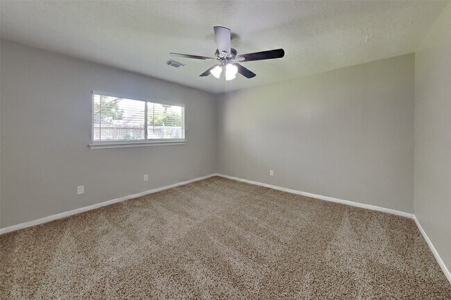 Building Photo - 4519 Kimball Dr