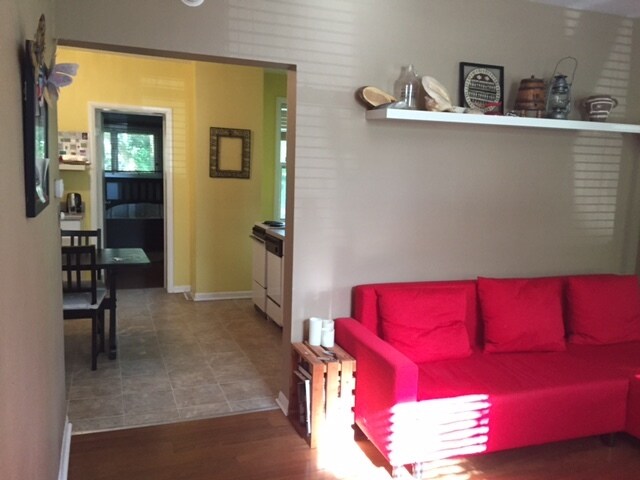 Building Photo - 431 3rd St