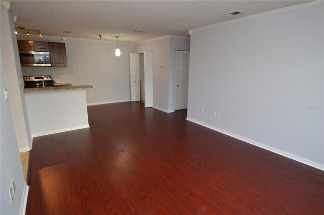 Building Photo - 10265 Gandy Blvd N