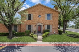 Building Photo - 8922 N Plaza Ct