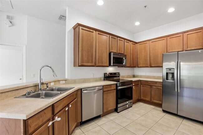 Building Photo - 3310 Pine Oak Trail