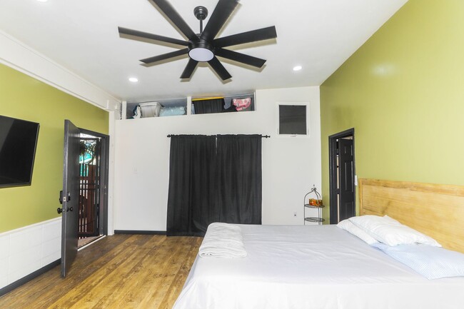 Building Photo - North Shore Furnished Studio  in Waialua -...