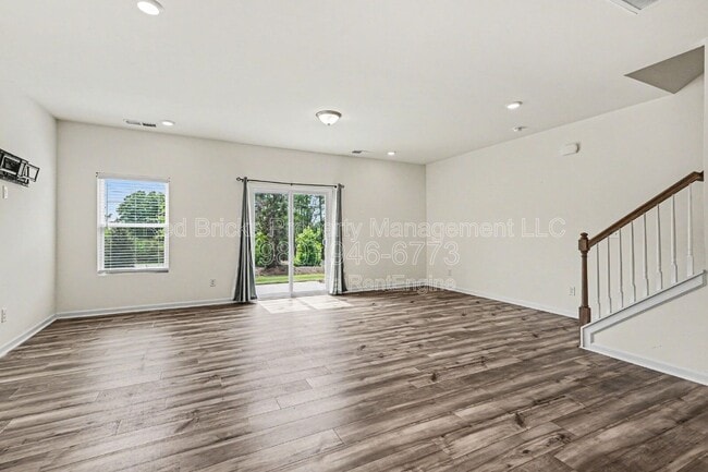 Building Photo - 2785 Yeager Dr NW