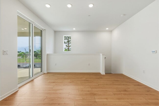 Building Photo - BRAND NEW 3 BEDROOM 2 BATH CONDO IN COVINA!
